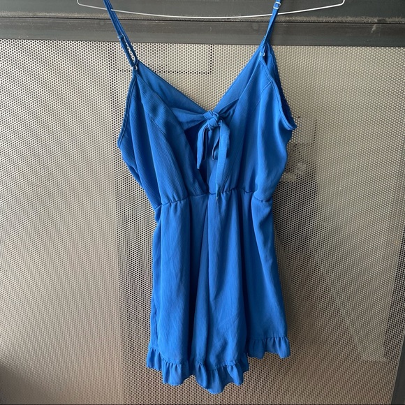 Blue tie-back romper - Picture 2 of 3